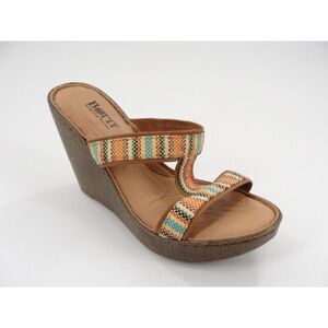 BORN WEDGE SANDALS T-Strap Strappy Rainbow Stripe Espadrille Platform, Size 8